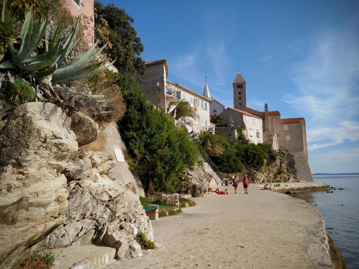 Kuca Carmen Hotel Rab Town Exterior photo